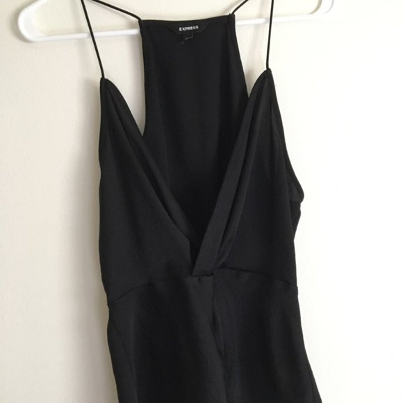 EXPRESS Black Front Knot Halter Top - Size Medium - Picture 1 of 8